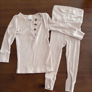 Lou Lou & Company Kids Ribbed Matching Set in Light Cream